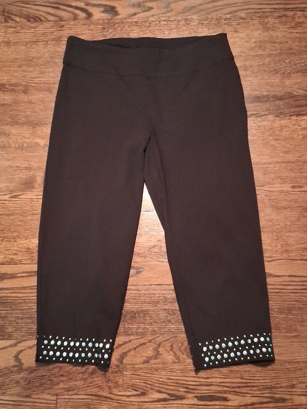 Zac & Rachel Studded Grommet Capri Pants Black – Size 10